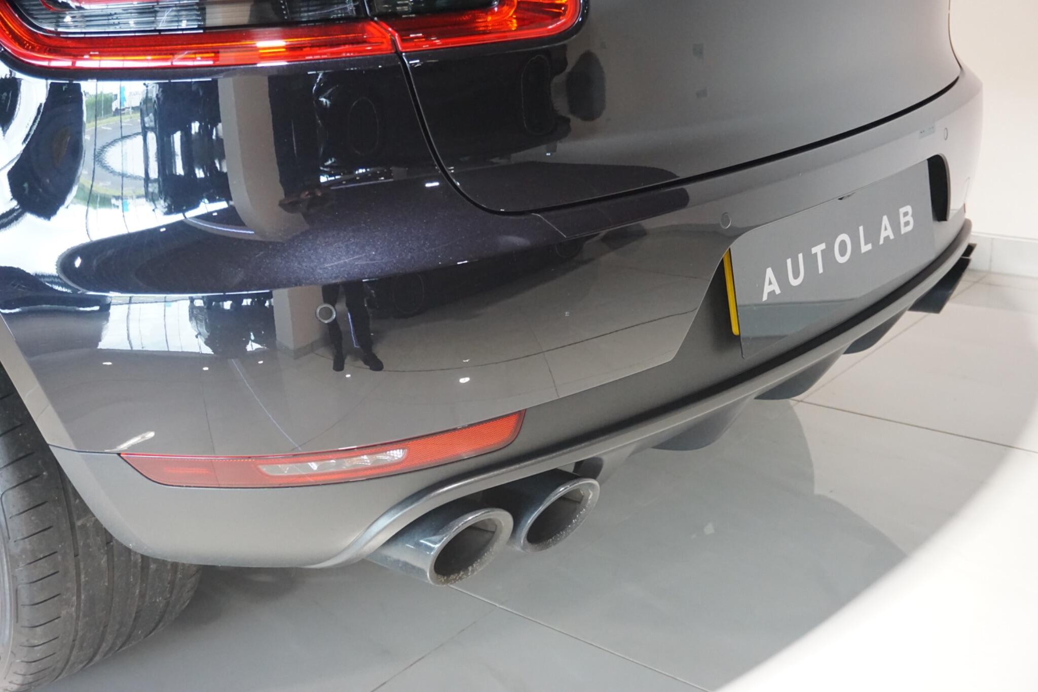Porsche Macan 2.0T SUV 5dr Petrol PDK 4WD Euro 6 (s/s) (252 ps)